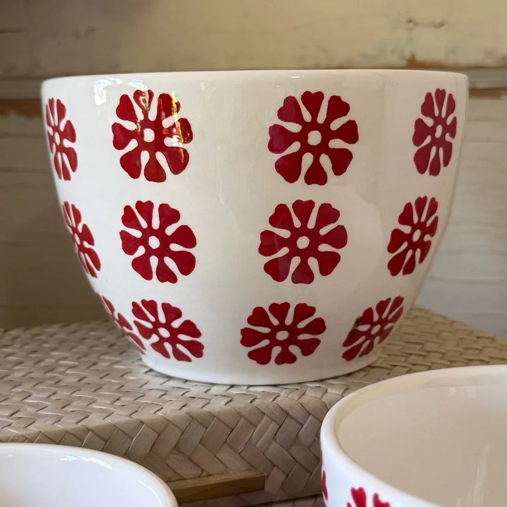 Crate & Barrel “Scandia” Nesting Bowls Mixing Set/3, Red & White